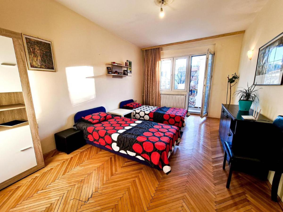 Rooftop Apartment At Mainsquare Skopje Exteriör bild