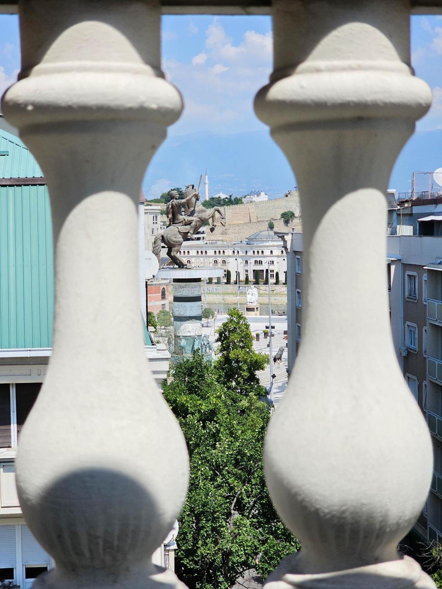 Rooftop Apartment At Mainsquare Skopje Exteriör bild